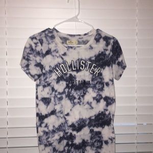 Hollister tee